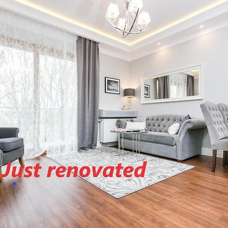 Executive 2-Bedroom Apartment Краков Экстерьер фото