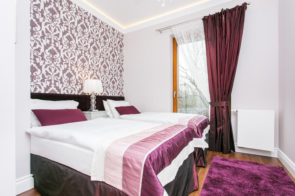 Executive 2-Bedroom Apartment Краков Номер фото